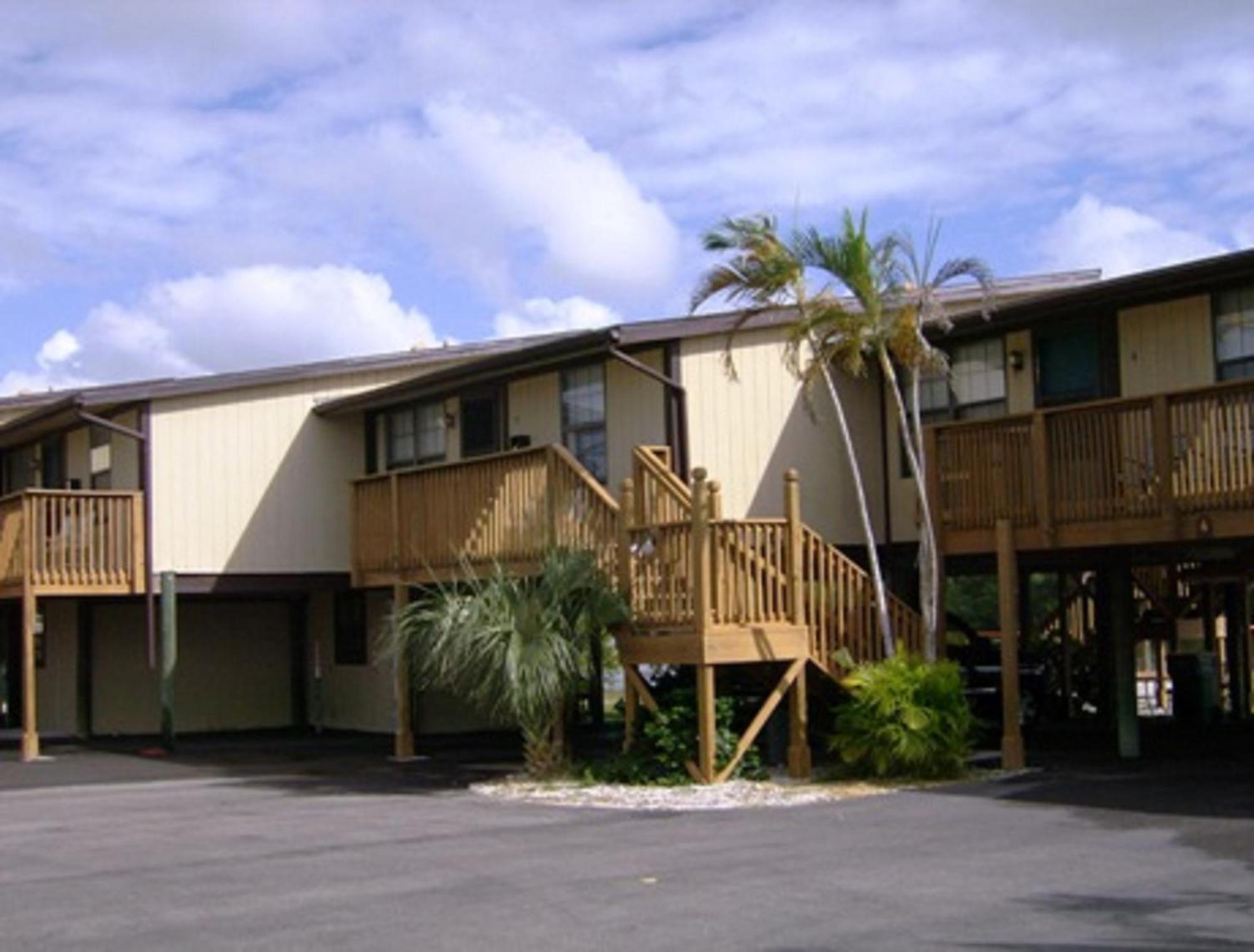 River Wilderness Waterfront Cabins 大沼泽地市 外观 照片
