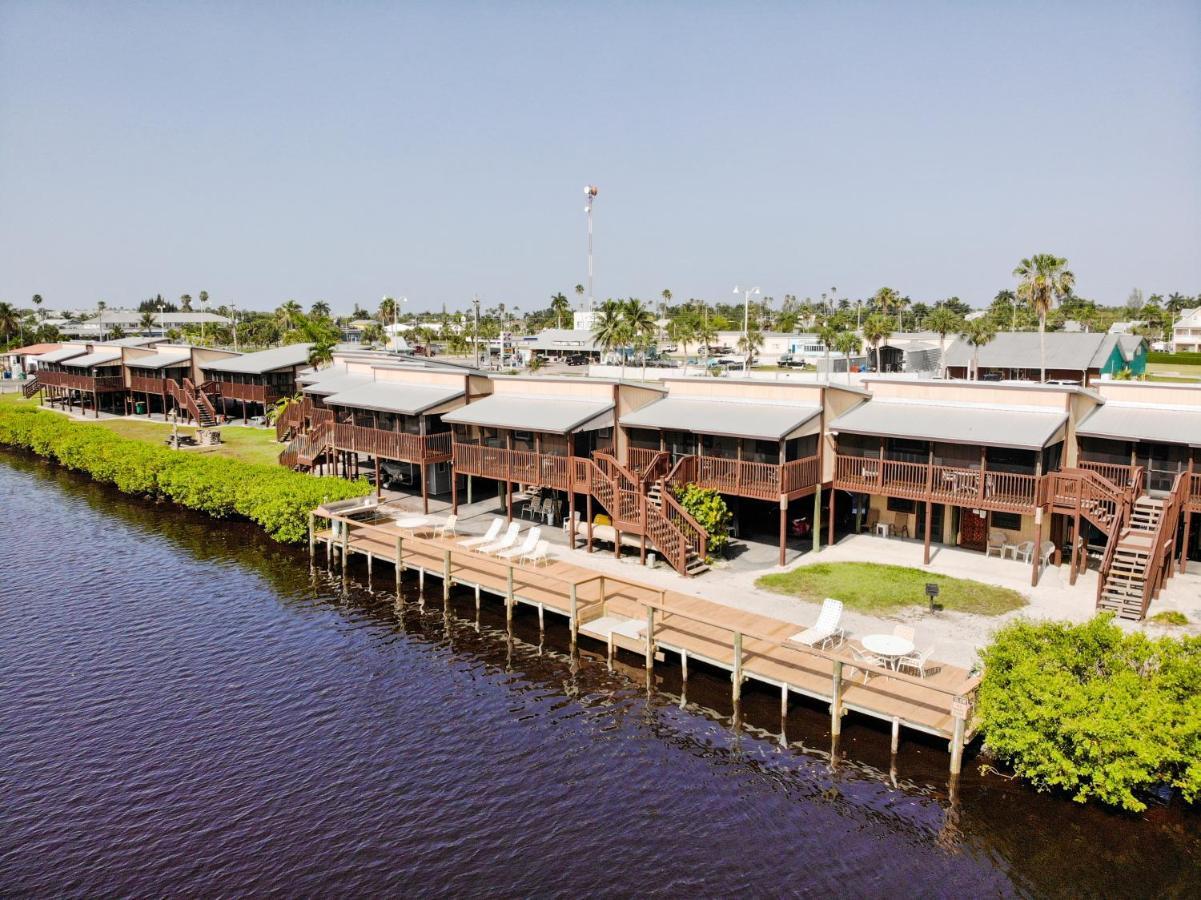 River Wilderness Waterfront Cabins 大沼泽地市 外观 照片