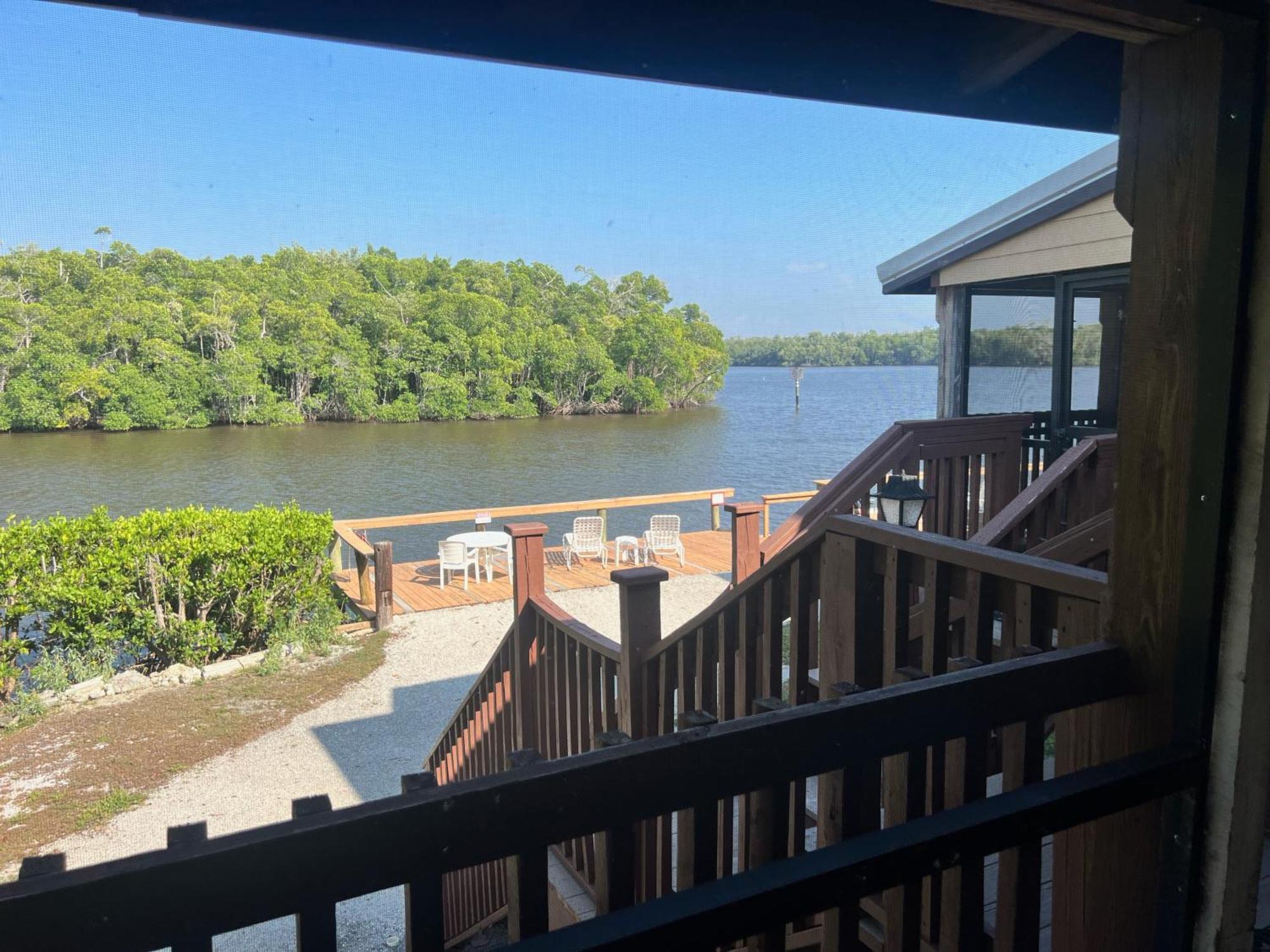 River Wilderness Waterfront Cabins 大沼泽地市 外观 照片