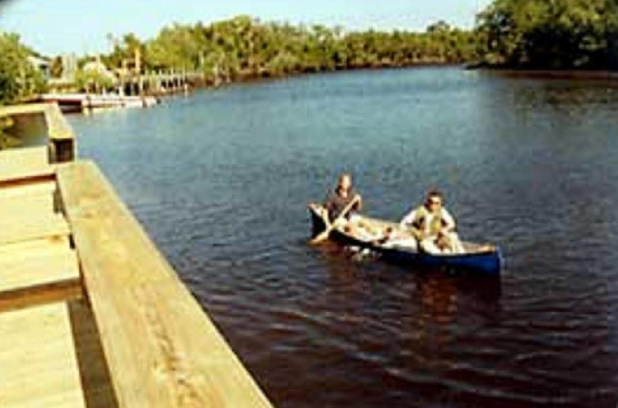 River Wilderness Waterfront Cabins 大沼泽地市 外观 照片